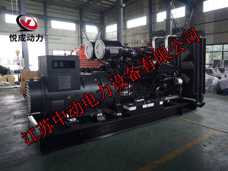 KT38-G重慶康明斯動(dòng)力配套600KW柴油發(fā)電機(jī)組